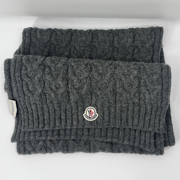 Moncler Cable Knit Scarf Grey Great Condition - Picture 1 of 5